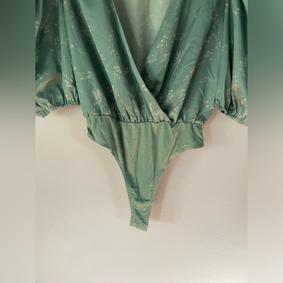 Forever 21 Floral Bodysuit - Picture 6 of 9